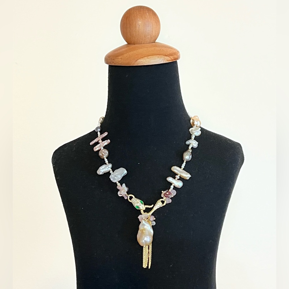 🐍 Handmade Freshwater Pearl Multi Gemstone 💎 Crystal Snake Accents Necklace - Picture 3 of 3